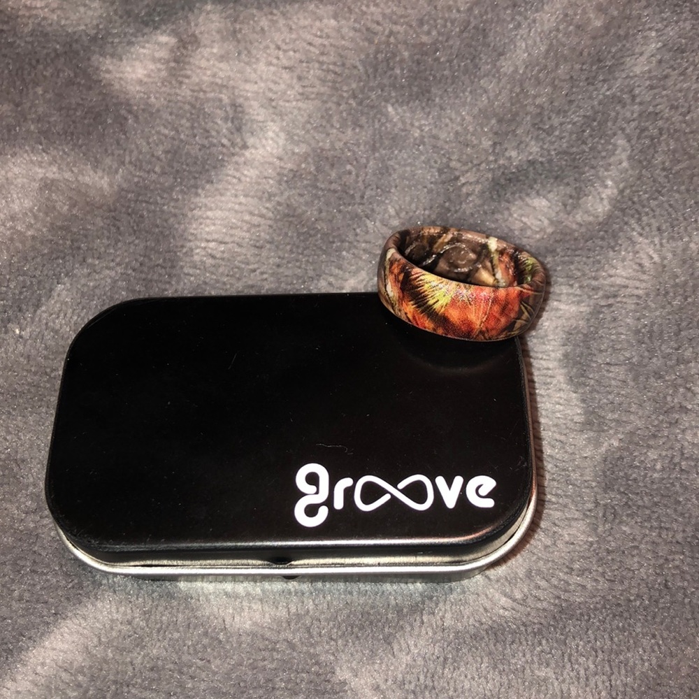 Camo men’s wedding band
